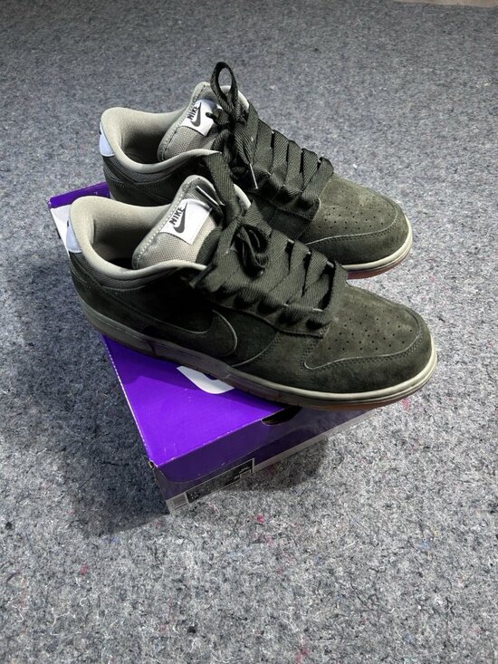 Nike Dunk SB Pro B Low Sequoia Sneakers Size 11 / New main image 10